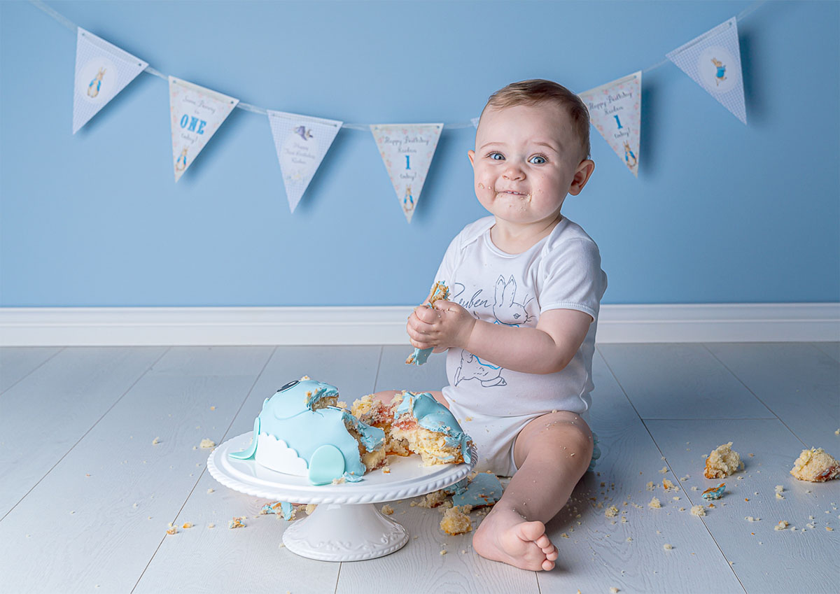 Connect Photography | cake-smash photography | Runcorn